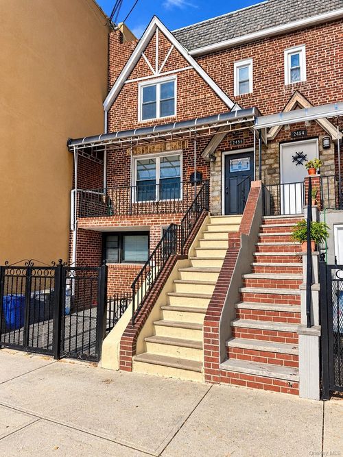 2456 33rd Street, New York, NY, 11102 | Card Image