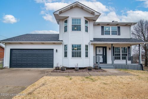 3004 S Woodland Dr, Radcliff, KY, 40160-9374 | Card Image