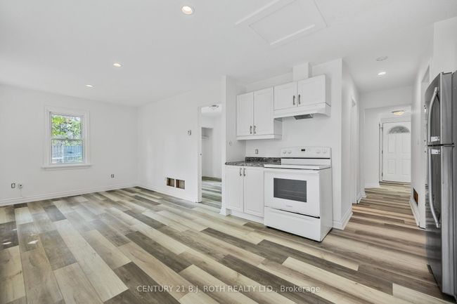 118 Wellington St W, House other with 2 bedrooms, 2 bathrooms and 8 parking in Barrie ON | Image 10