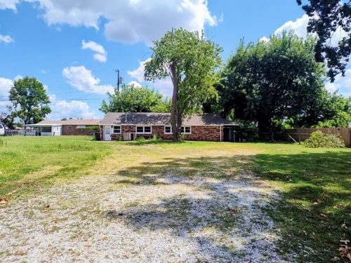 1835 S 11th Pl, Rogers, AR, 72756-5830 | Card Image