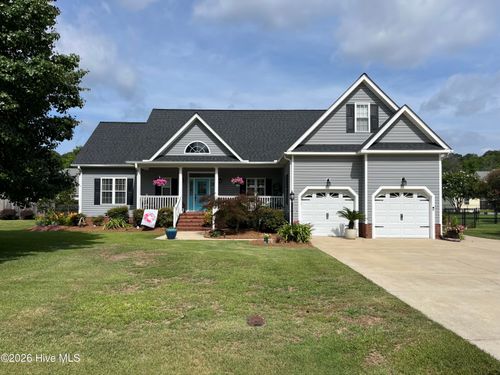 219 Maddux Drive, Pikeville, NC, 27863 | Card Image