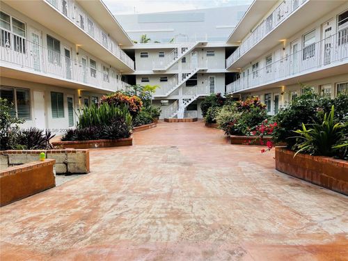 apt-9-1698 Jefferson Ave, Miami Beach, FL, 33139-7639 | Card Image