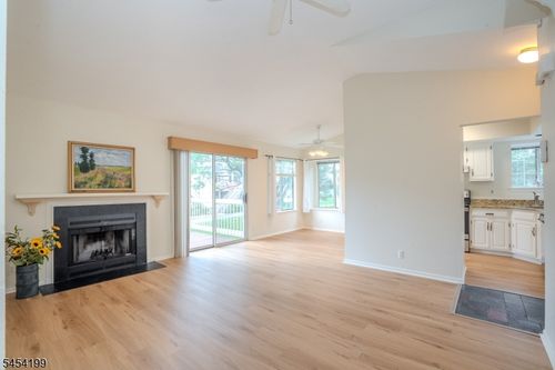 64 Sage Ct, Bedminster, NJ, 07921-1411 | Card Image