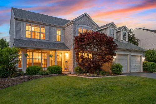 514 Abbeywood Dr, Cary, IL, 60013-2470 | Card Image