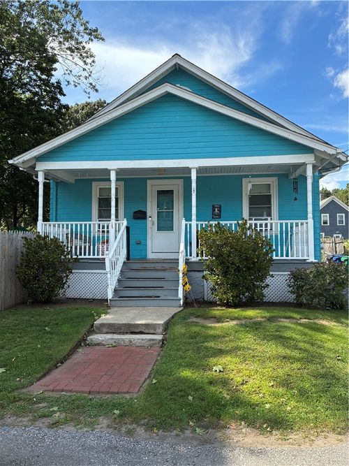 99 Phillips Ave, Warwick, RI, 02888-2227 | Card Image