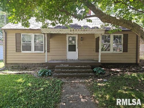 246 E Myrtle St, Canton, IL, 61520-1354 | Card Image