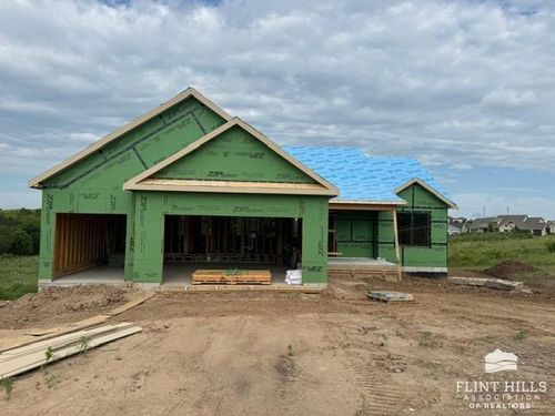 3330 Ocean Dr, Manhattan, KS, 66503-2602 | Card Image