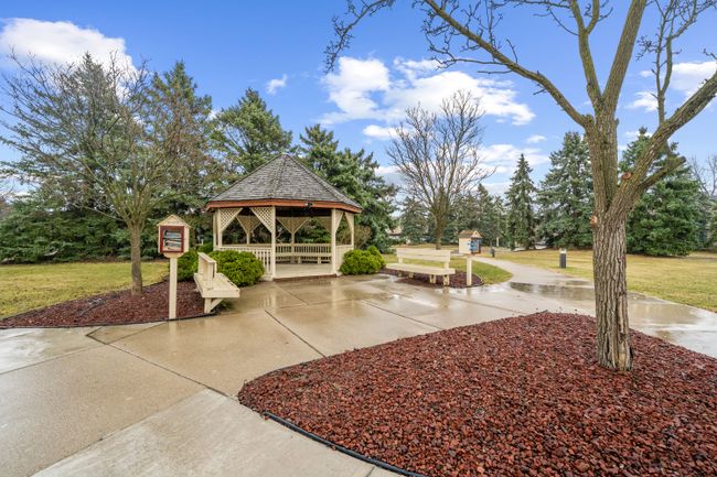 42565 Lilley Pointe Dr, Condo with 2 bedrooms, 2 bathrooms and null parking in Canton MI | Image 22