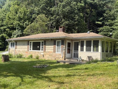 23483 Titusville Rd, Titusville, PA, 16354-6331 | Card Image