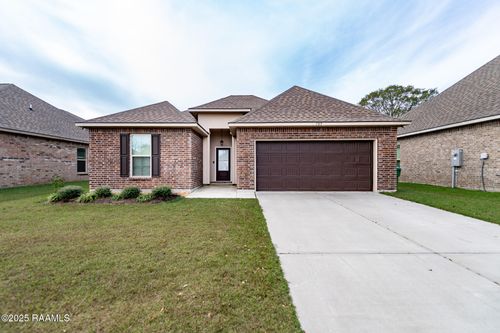 105 Tenor St, Youngsville, LA, 70592-6934 | Card Image