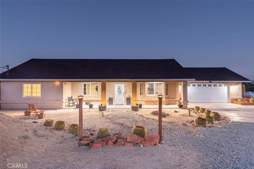 5853 Linda Lee Dr, Yucca Valley, CA, 92284-1305 | Card Image