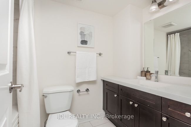 3 - 175 William Duncan Rd, Condo with 2 bedrooms, 2 bathrooms and 1 parking in North York ON | Image 14