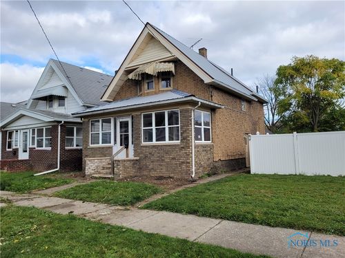 3412 Maple Street, Toledo, OH, 43608 | Card Image