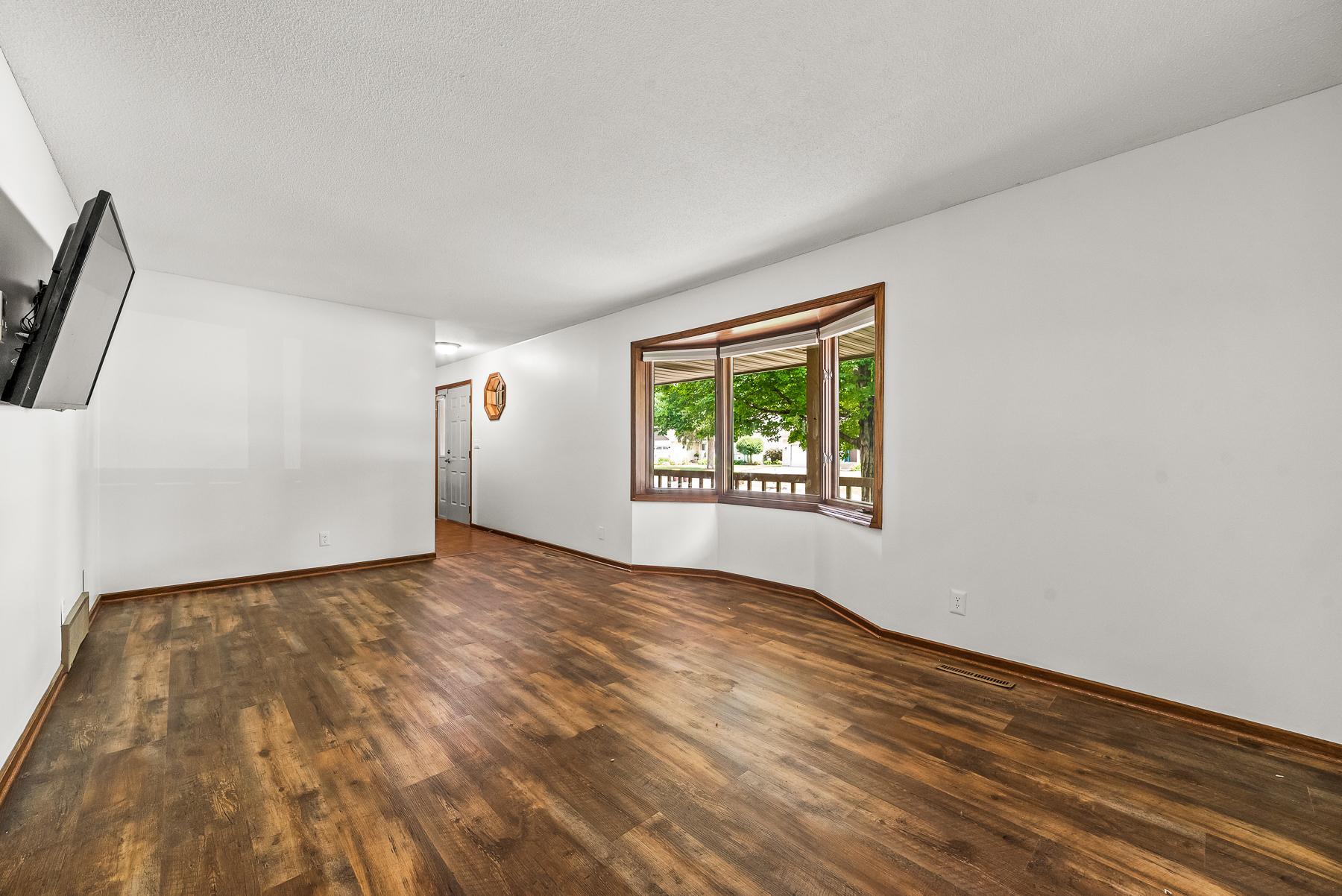 Residential in Rosemount 5