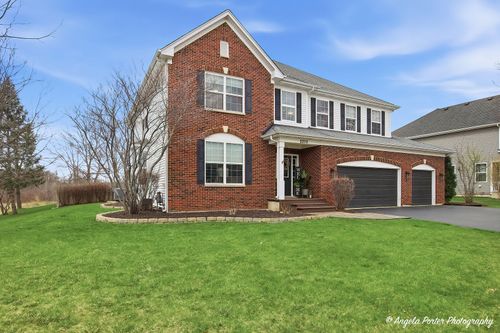 2275 Walnut Glen Blvd, Island Lake, IL, 60042-8835 | Card Image