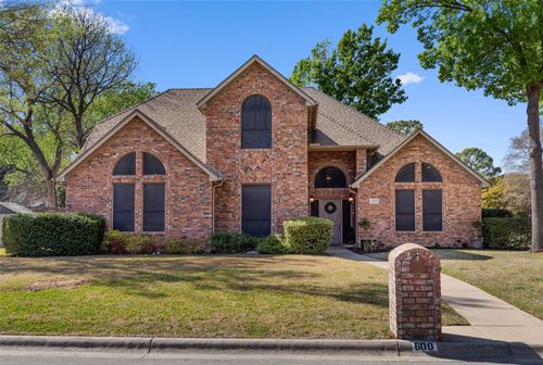 600 Ticonderoga Dr, Denton, TX, 76205-8088 | Card Image