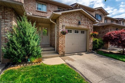 63-391 Stone Church Rd E, Hamilton, ON, L9B2H3 | Card Image