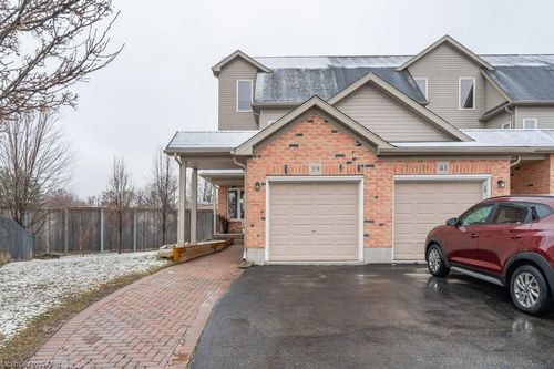 39 Brookfield Cres, Kitchener, ON, N2E0A6 | Card Image
