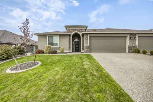 9113 Ruven St, Pasco, WA, 99301-7026 | Card Image
