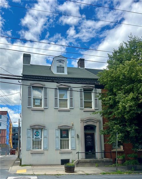 523 W Linden St, Allentown, PA, 18101-1415 | Card Image