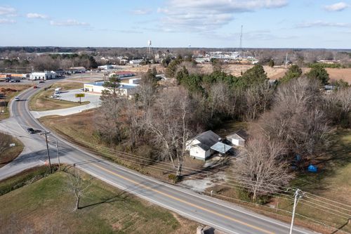 321 Summertown Hwy, Hohenwald, TN, 38462-1925 | Card Image