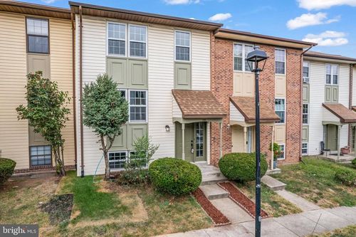 978 Branch Dr, Herndon, VA, 20170-3405 | Card Image