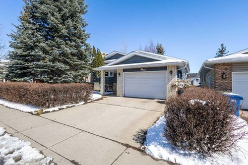 108 Woodmont Dr Sw, Calgary, AB, T2W4M3 | Card Image