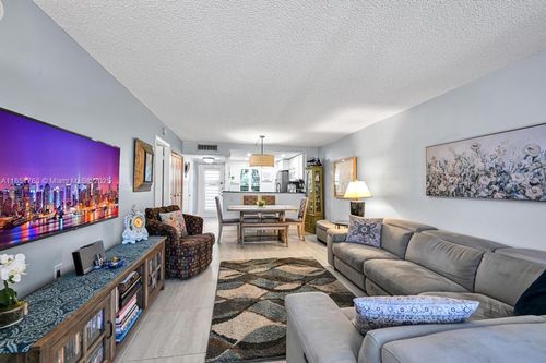 apt-103-9300 Lime Bay Blvd, Tamarac, FL, 33321-3468 | Card Image