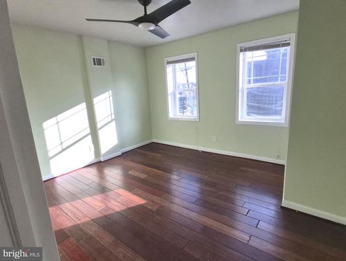 605 Cecil B Moore Ave, PHILADELPHIA, PA, 19122-2919 | Card Image