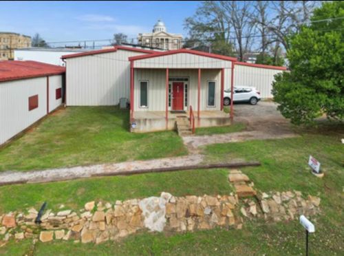 605 E Terry St, Palestine, TX, 75801-2935 | Card Image