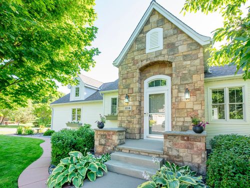 814 New Century Blvd S, Maplewood, MN, 55119-5994 | Card Image