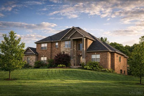 8005 Bending Willow Ct, Waynesville, OH, 45068-9817 | Card Image