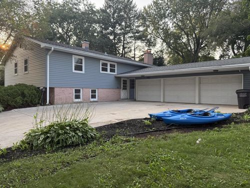 908 Roby Road, Stoughton, WI, 53589 | Card Image