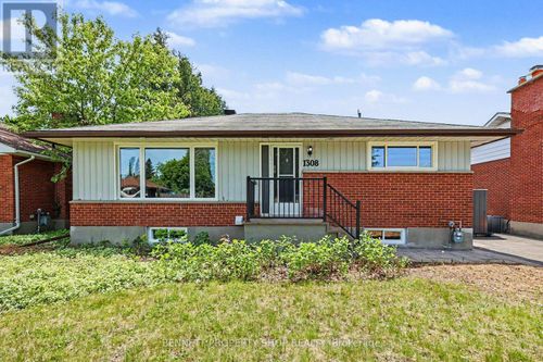 1308 Rustic Dr, Ottawa, ON, K2C2Y1 | Card Image