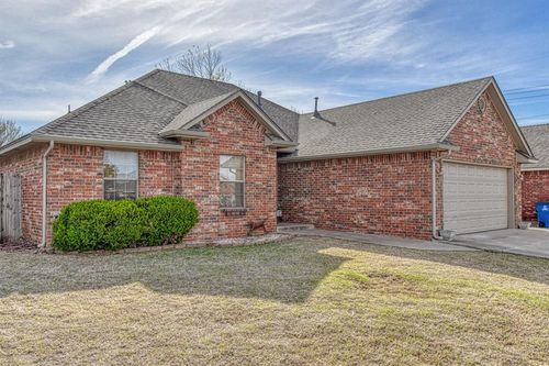 10 Westend Ct, Tuttle, OK, 73089-9229 | Card Image