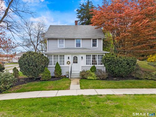 1-46 Main St, Essex, CT, 06426-1136 | Card Image