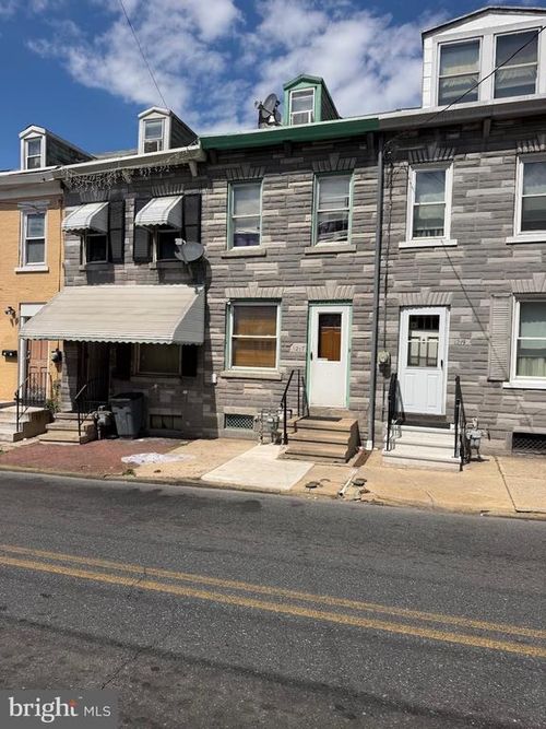 1217 Cotton St, READING, PA, 19602-2035 | Card Image