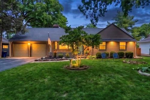 6325 Maple Dr, Mission, KS, 66202-4315 | Card Image