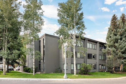 205-725 E Main St, Aspen, CO, 81611-2035 | Card Image