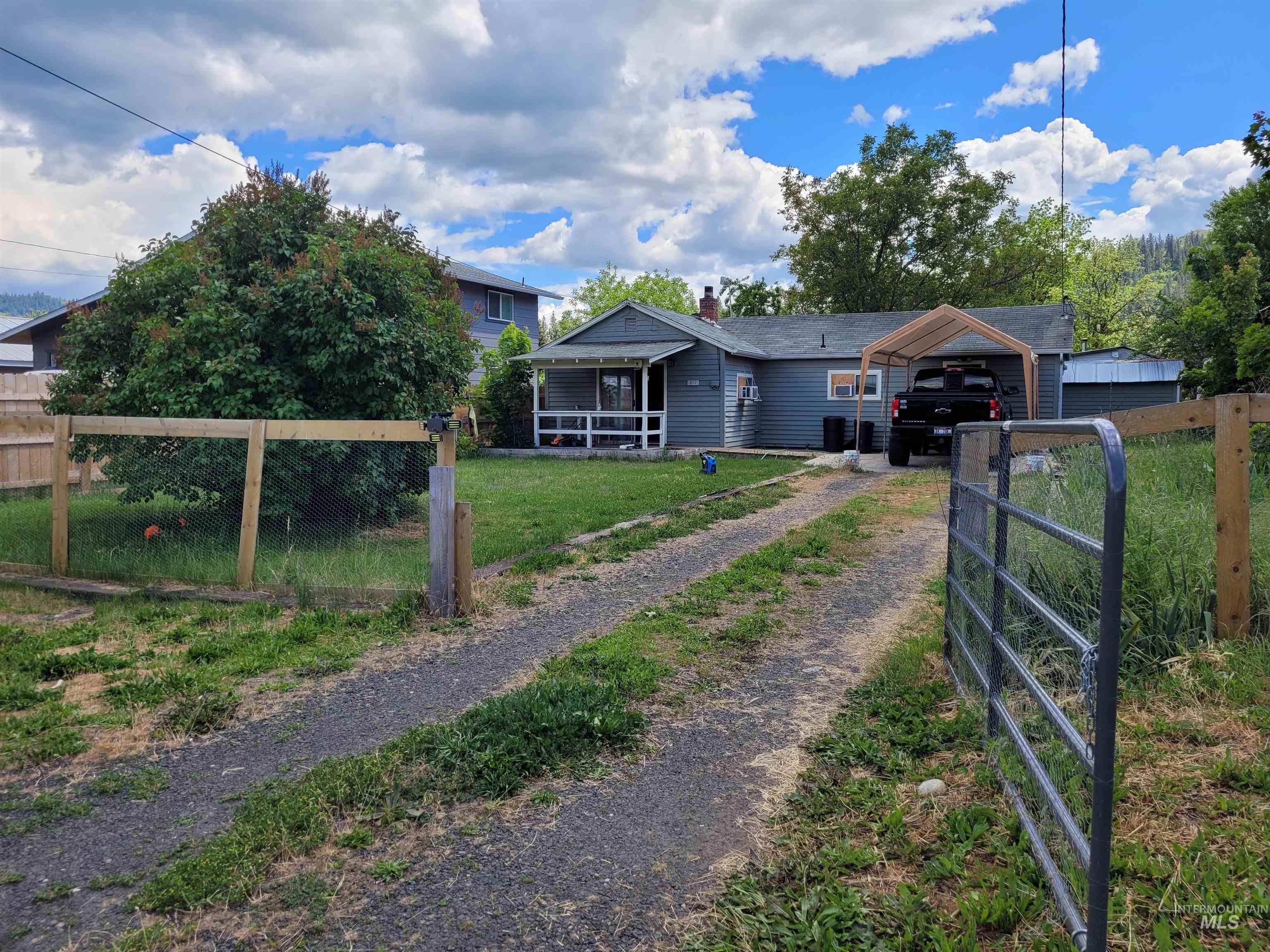 Nickel St, Kamiah, ID 83536