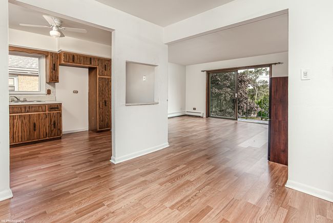 APT-3W - 6151 Marshall Ave, Home with 2 bedrooms, 1 bathrooms and 2 parking in Chicago Ridge IL | Image 6