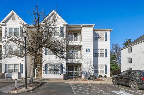 517 Waterford Dr, Edison, NJ, 08817-1901 | Card Image