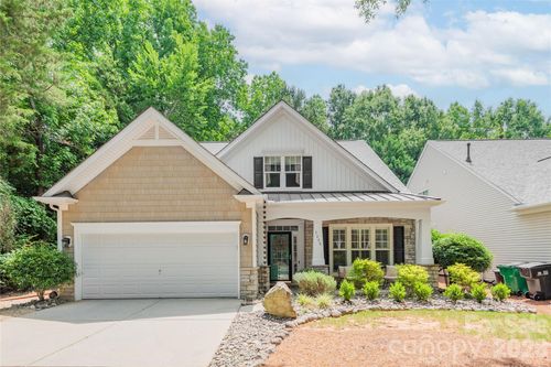 7330 Restoration Dr, Matthews, NC, 28105-6875 | Card Image