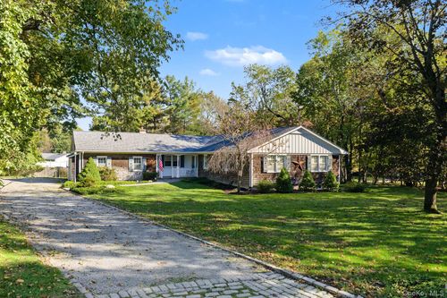 9 Great Oak Rd, Saint James, NY, 11780-1414 | Card Image