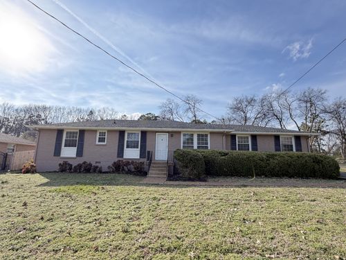 120 Roberta Dr, Hendersonville, TN, 37075-5320 | Card Image