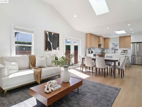 1612 Carleton St, Berkeley, CA, 94703-1815 | Card Image