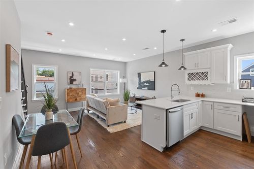 2-153 Laidlaw Ave, Jersey City, NJ, 07306-2512 | Card Image