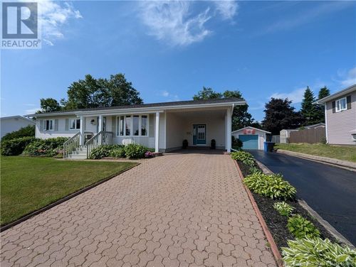 1175 Ocean Ridge Dr, Bathurst, NB, E2A4R8 | Card Image