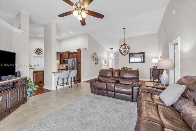 10186 Balsa Way, House other with 3 bedrooms, 2 bathrooms and null parking in Palm Beach Gardens FL | Image 14