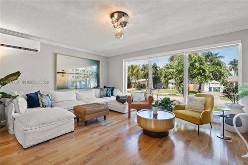 1016 Ne 4th Ct, Hallandale Beach, FL, 33009-3529 | Card Image